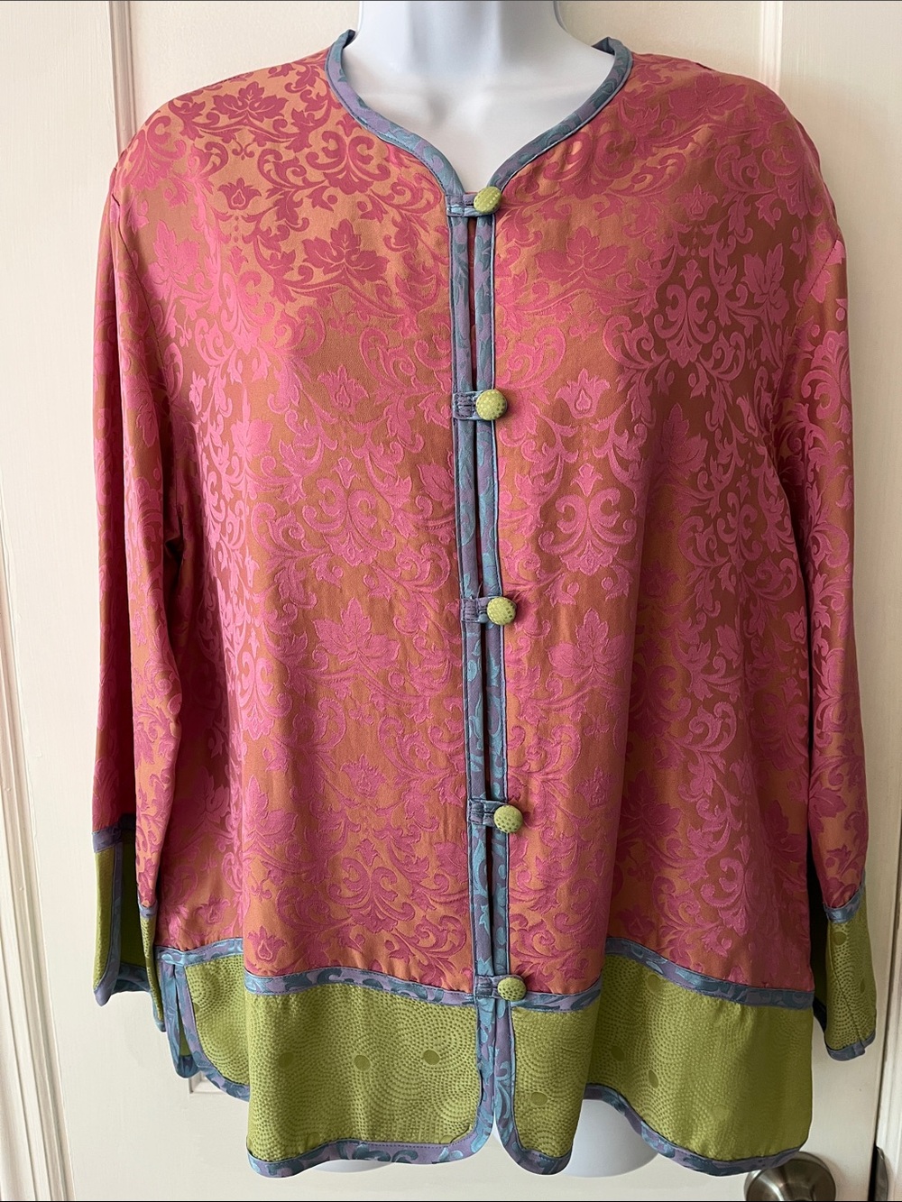 Silk Blend Button Blouse Tunic Jacket Women's Medium Pink Damask Print‎ Silky
